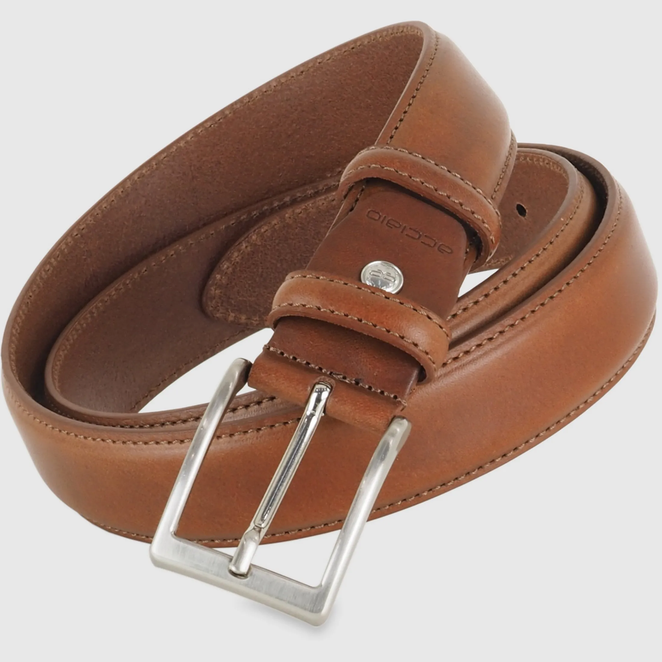 cintura_in_cuoio_uomo_cla_1-1.webp Cintura in cuoio uomo classica colore Cognac
