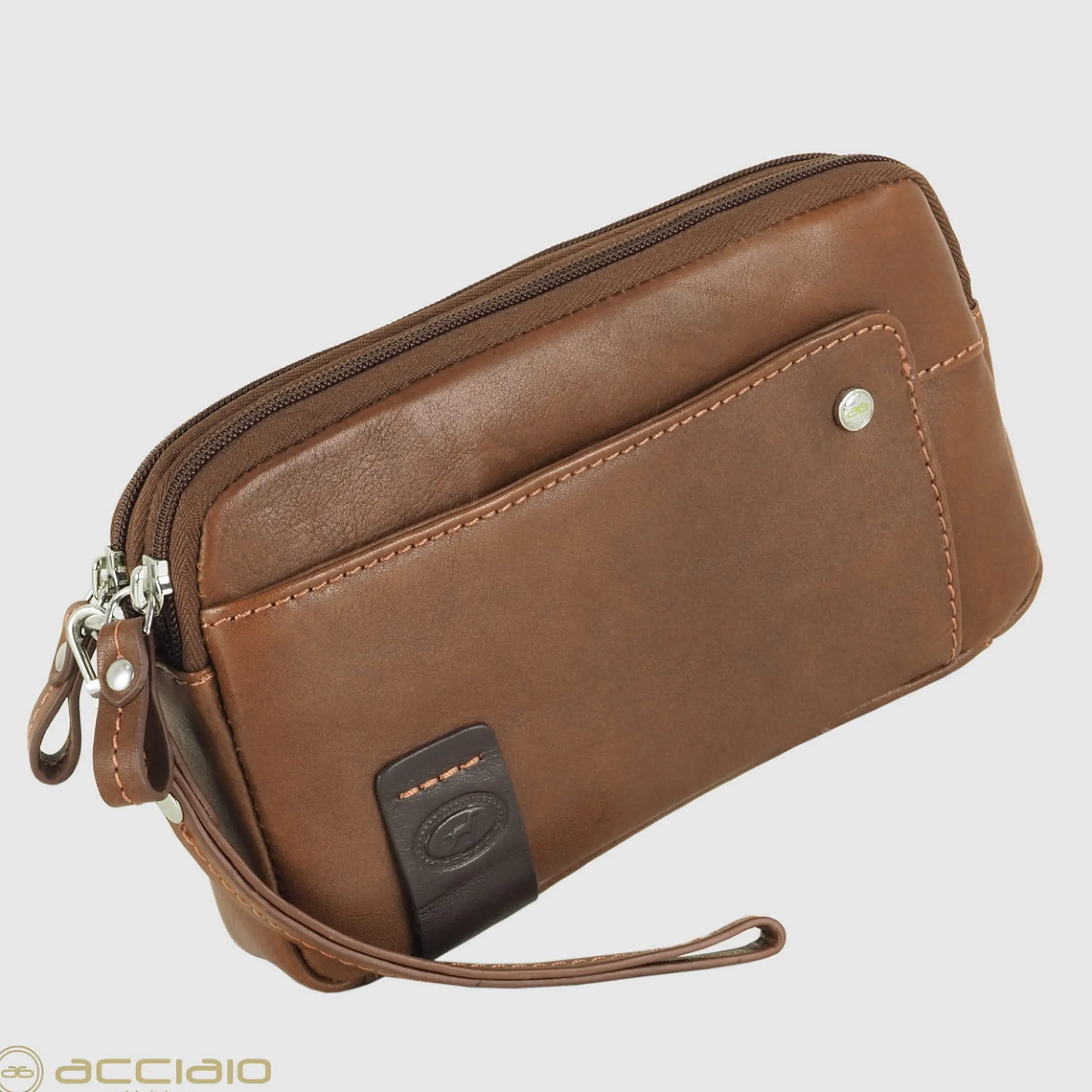 pochette_uomo_in_pelle__v_2-1.webp Pochette Uomo in pelle 2 vani zip borsello a mano Harry 7" Castagno