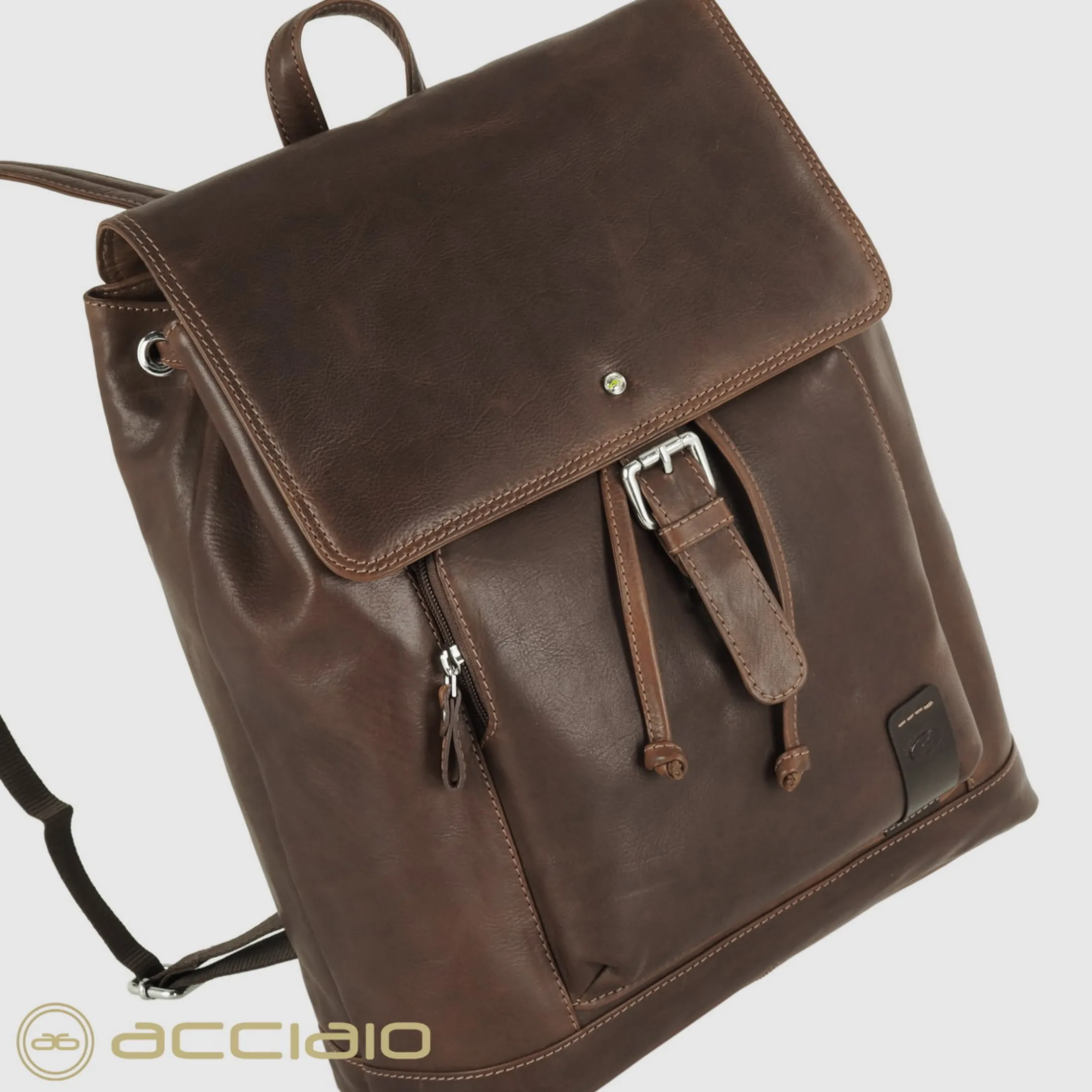 zaino_classico_in_pelle_p_1-2.webp Zaino classico in pelle Piccadilly 15" Marrone