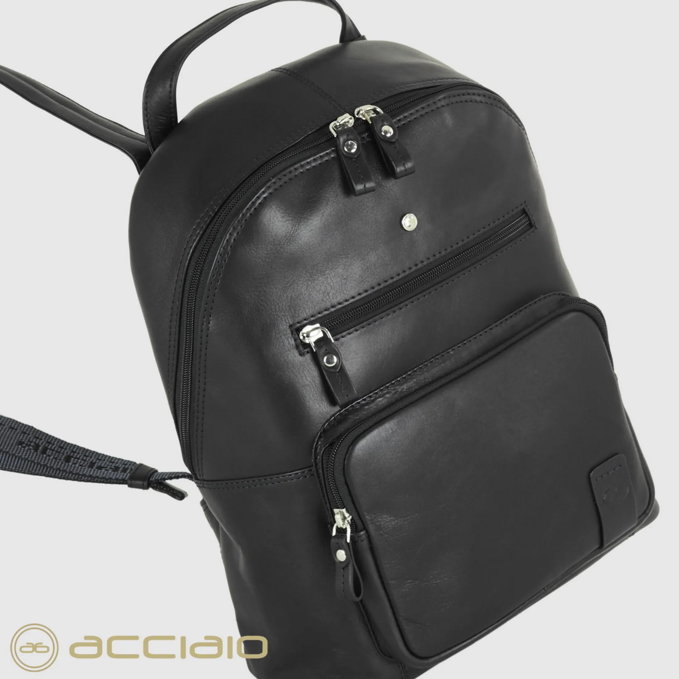 zaino_in_pelle_carnaby_st_1-3.webp Zaino in pelle Carnaby St. 13" Nero