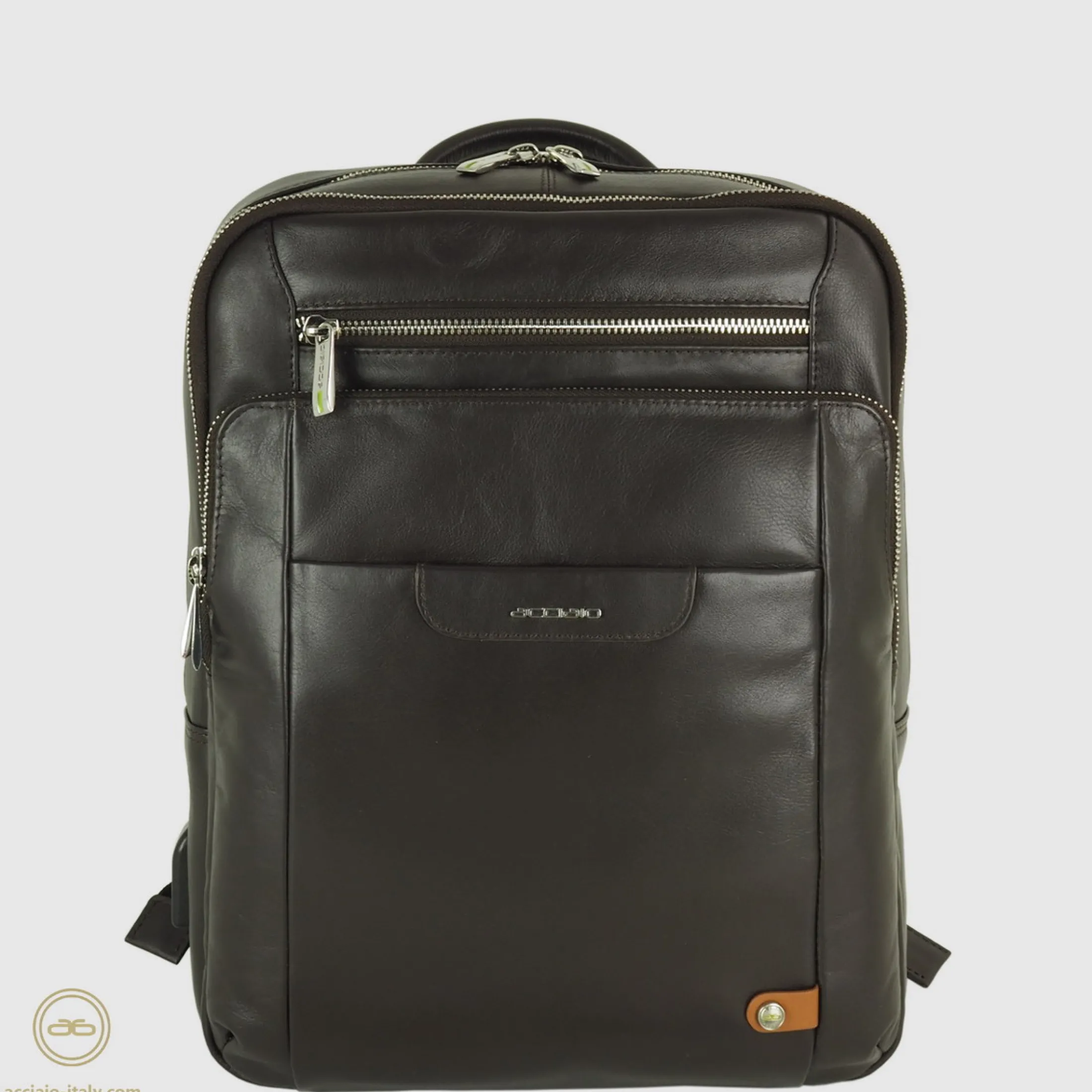 zaino_porta_pc_piccolo_zi_0-1.webp Zaino porta pc piccolo Zip 13" pelle Moka
