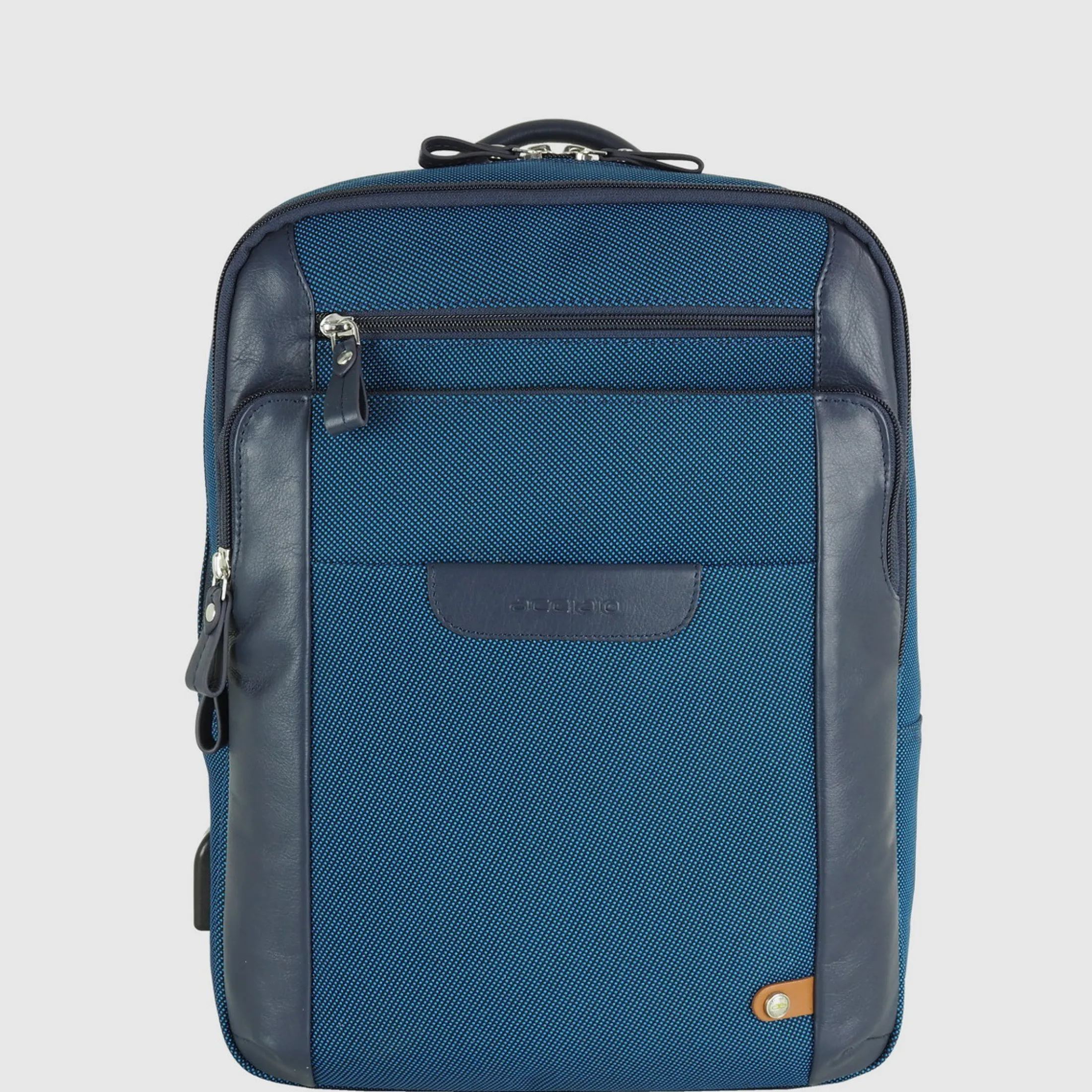zaino_porta_pc_piccolo_zi_0-3.webp Zaino porta pc piccolo Zip 13" tessuto e pelle Blu Cobalto