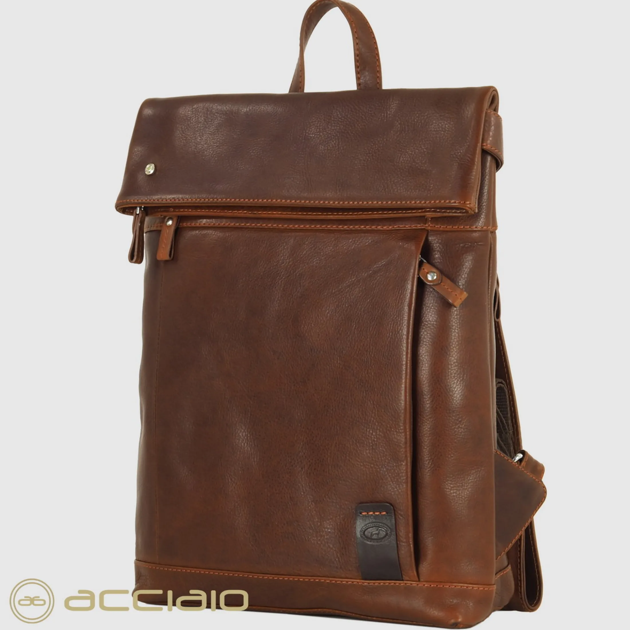 zaino_rolltop_in_pelle_ox_2-1.webp Zaino Roll-top in pelle Oxford St. 13" Castagno