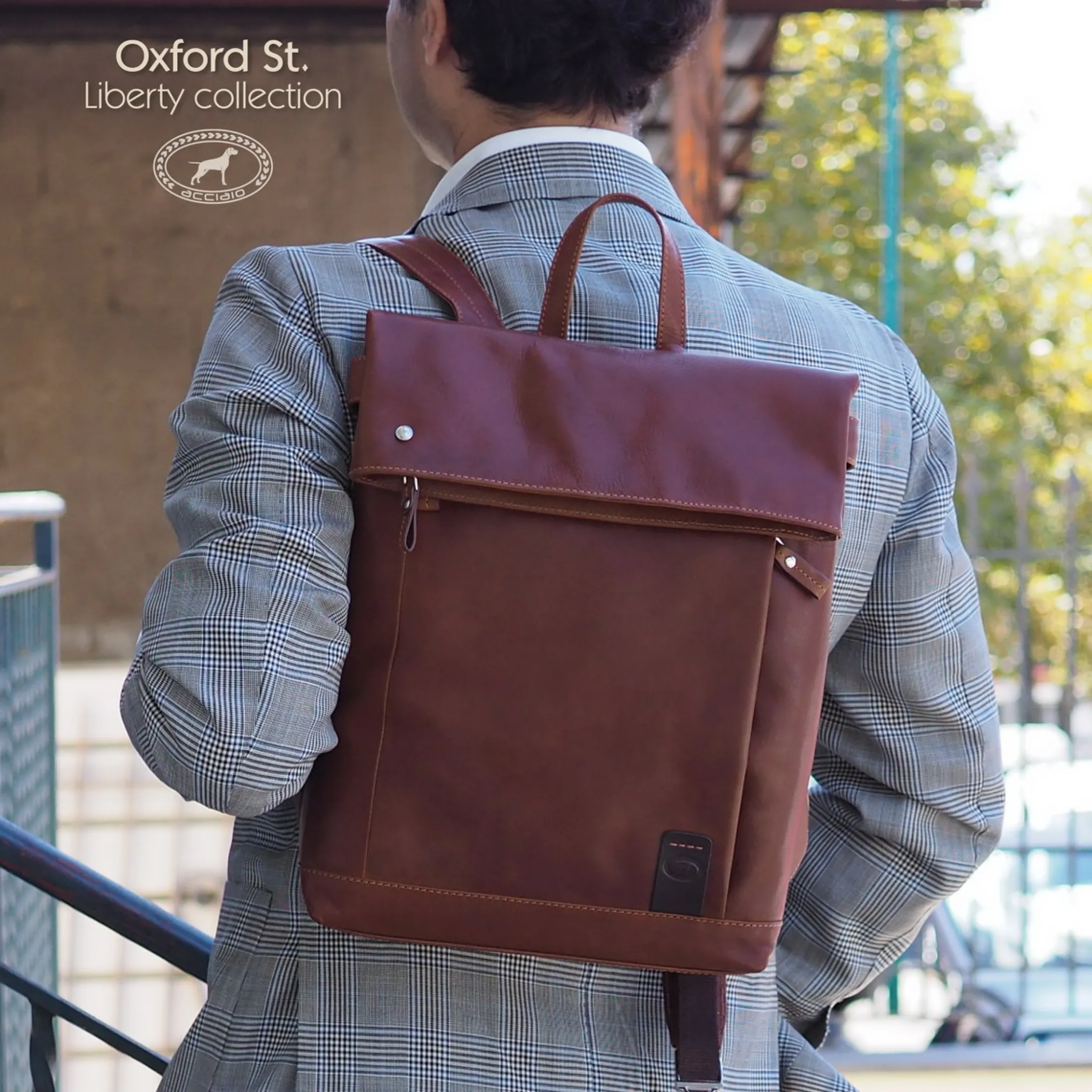 zaino_rolltop_in_pelle_ox_4.webp Zaino Roll-top in pelle Oxford St. 13" Castagno